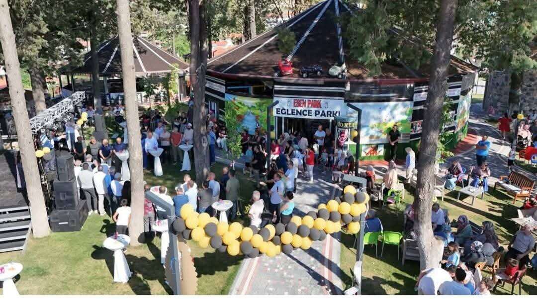 Kavaklıdere'de Yenilenen Esenpark ve Cafe Restaurant Hizmete Açıldı 3